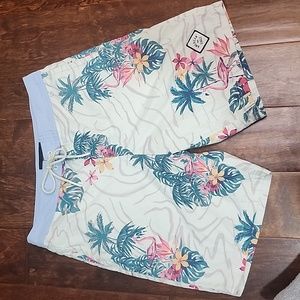 AEO flamingo palm tree board shorts